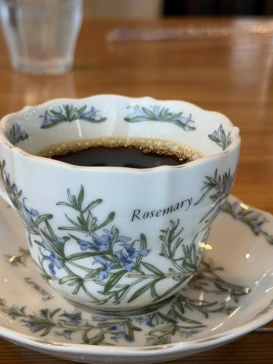 丁寧に淹れるハンドドリップコーヒー